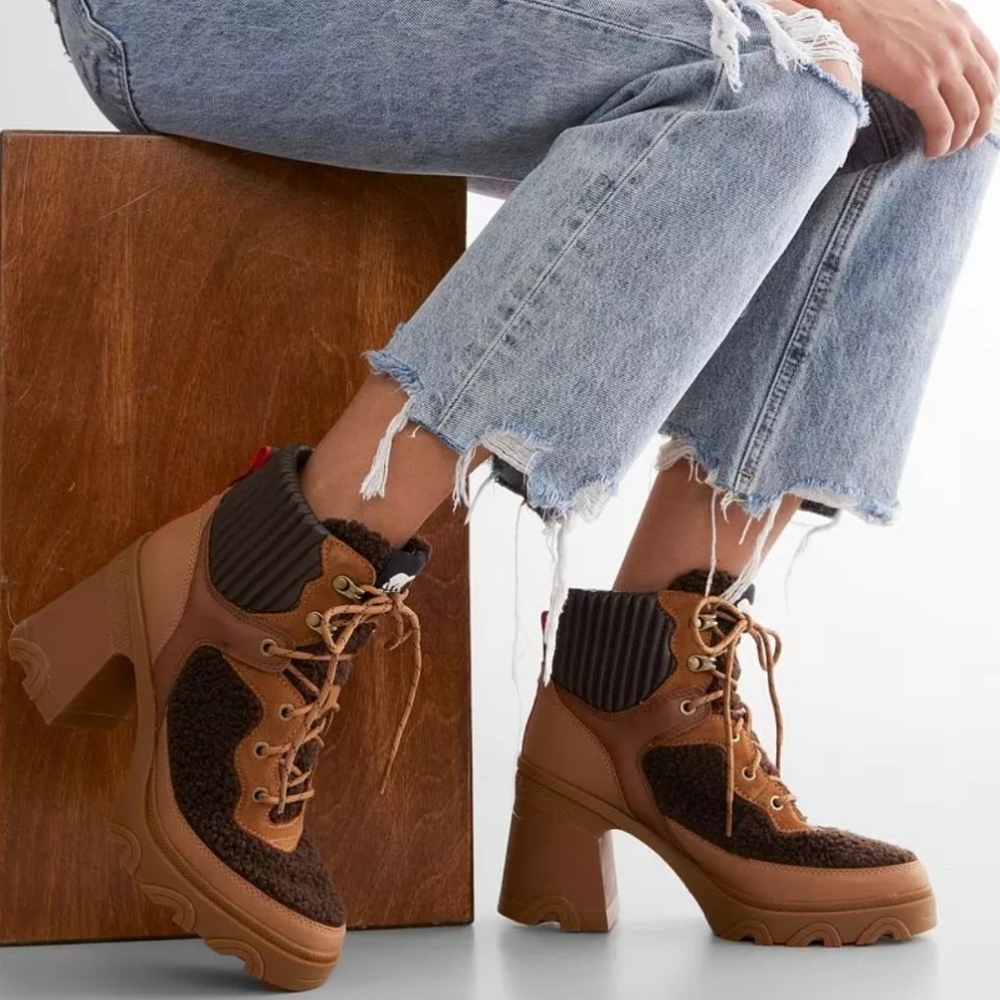 NWT Waterproof Sorel Women's Brex Heel Cozy Lace Boot Size 9